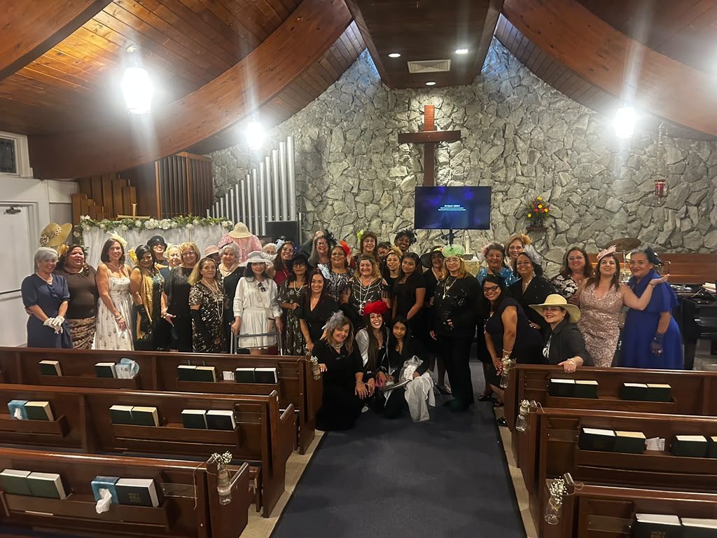 Mujeres de Girasoles de Gracia en una noche especial de gala